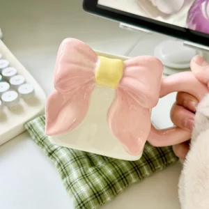 كوب قهوة من السيراميك المنزلي على طراز Instagram عالي الجمالي مرسومة يدويًا على شكل فراشة